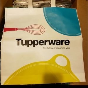 New TUPPERWARE Tote